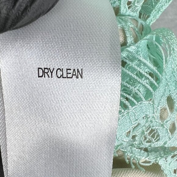 Maia Women 4 Kelly Green Dress Lace Overlay 3/4 Sleeve Nude Lining Scalloped Hem - Picture 16 of 16